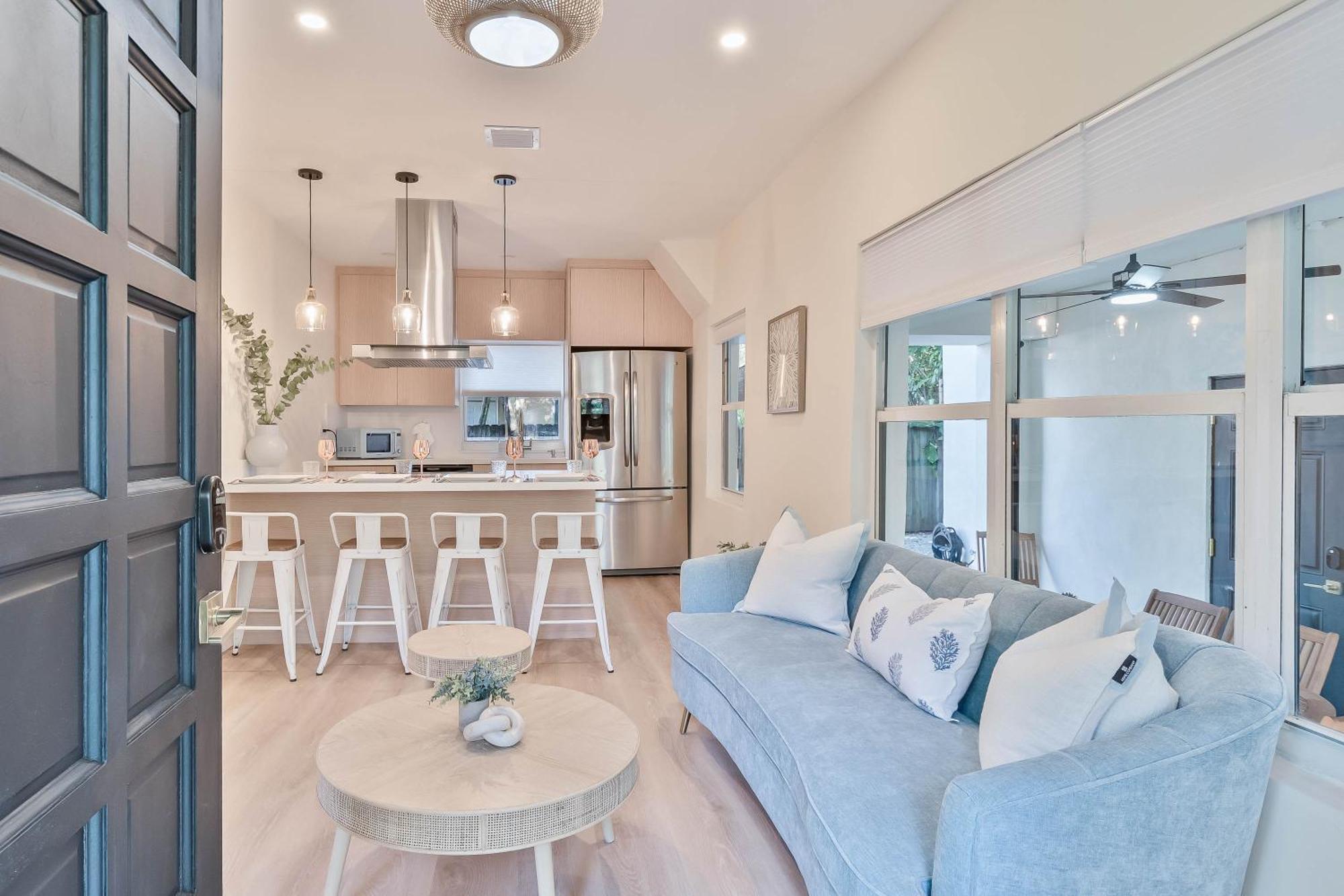Casa Bellini Modern 3br W Bbq -10 Mins To Beac Holiday home Miami