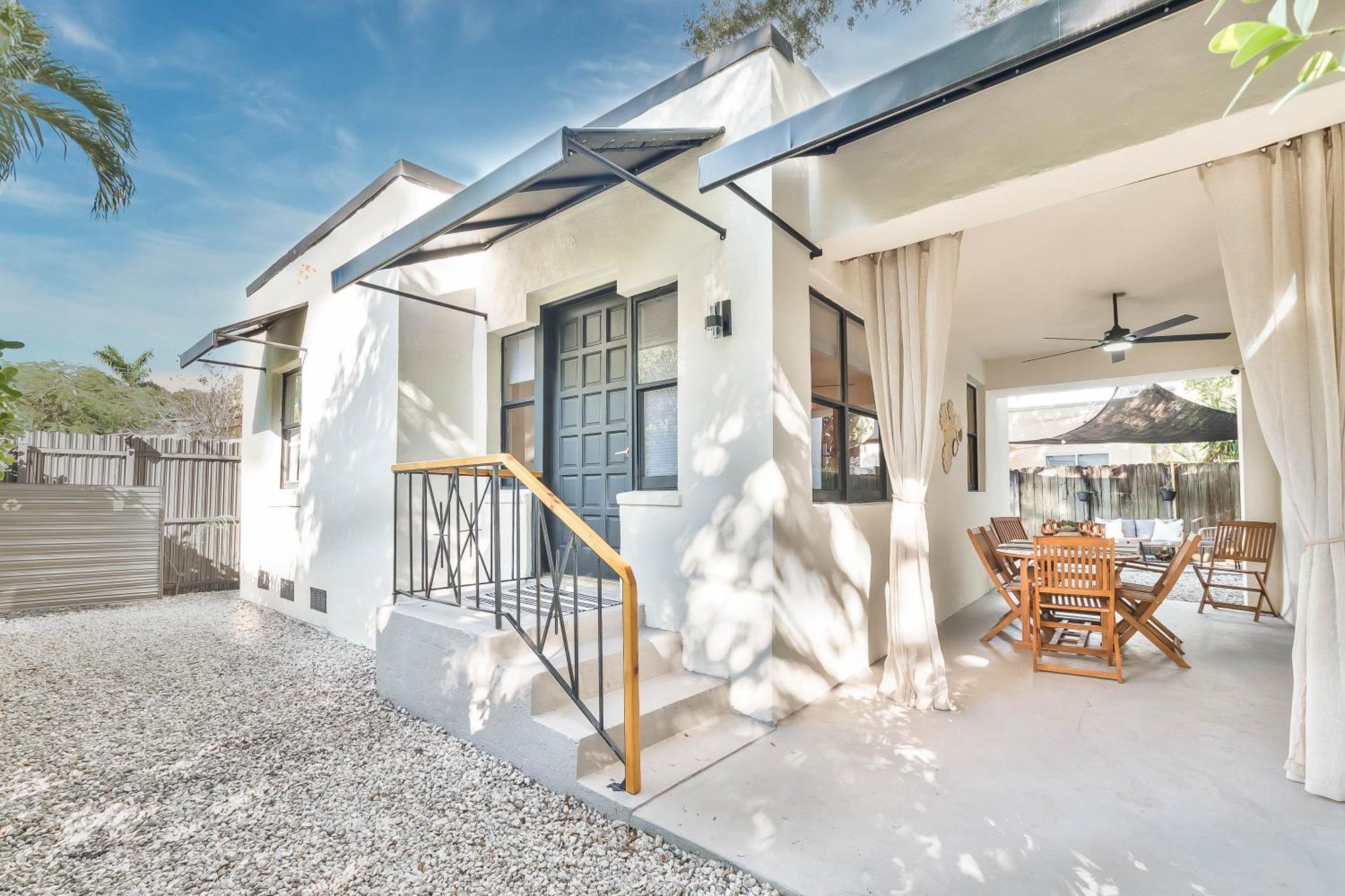 Casa Bellini Modern 3br W Bbq -10 Mins To Beac Holiday home Miami